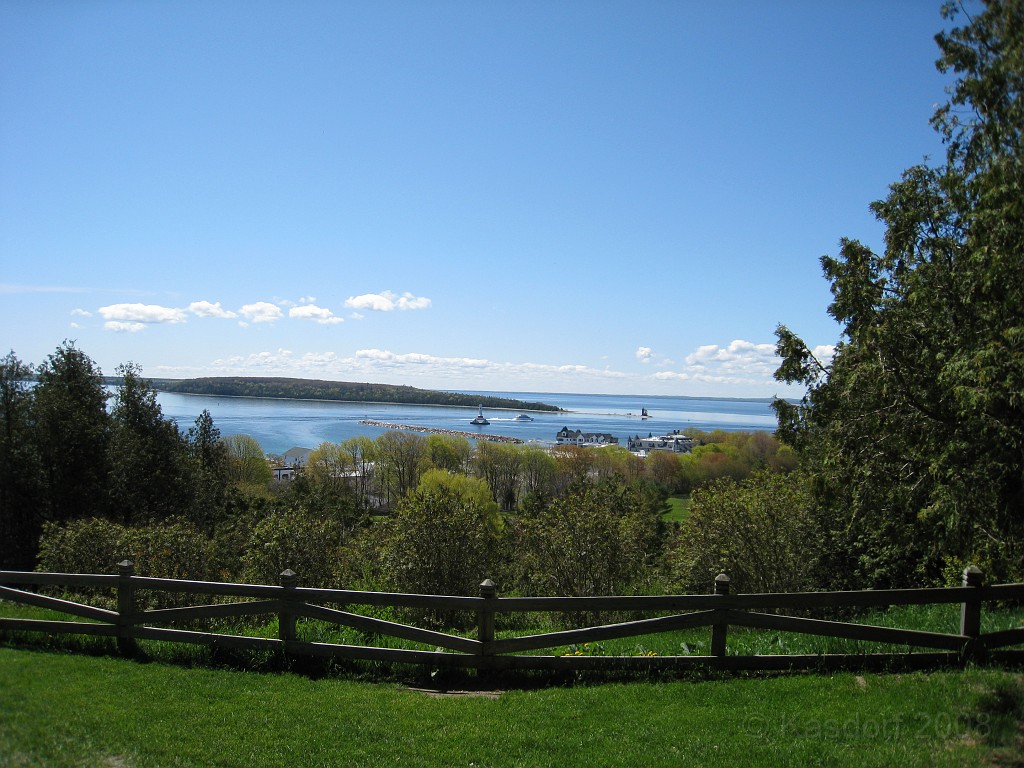 Mackinaw Island Area May 2008 0406.jpg - May 24 2008 a trip to Mackinac City for a 5 M race and a visit to Mackinac Island. A day to the UP, Paradise, Whitefish Point and Tahquamen Falls. This was followed by trips to Petoskey and Charlevoix.